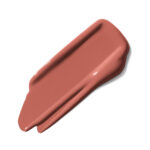 رنگ Seductress روی لب‌ها – بافت مات و مخملی